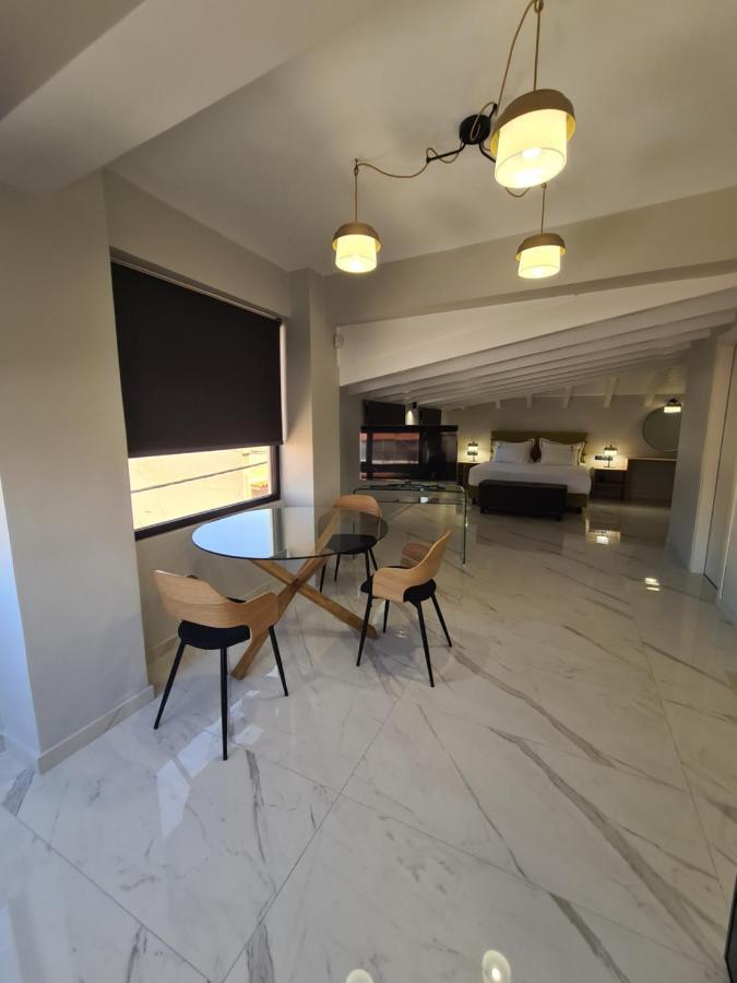 Ilia'S Luxury Suites - Adults Only Xylokastro Luaran gambar