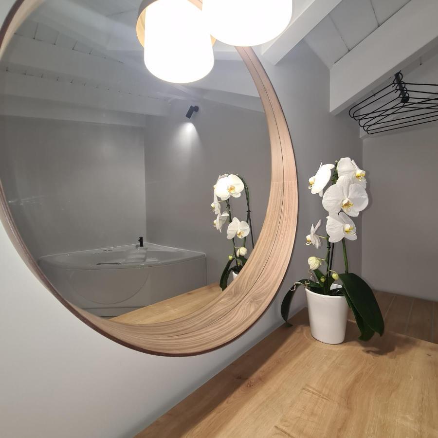 Ilia'S Luxury Suites - Adults Only Xylokastro Luaran gambar